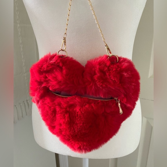 Fuzzy Red Heart Crossbody Bag - Picture 2 of 3